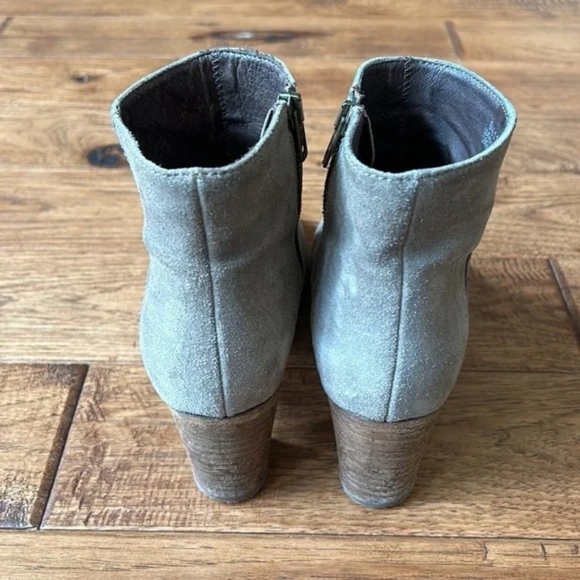 J. Crew Aggie Suede Leather Ankle Boots Booties Block Heel in Mink Size 7 - Picture 10 of 14